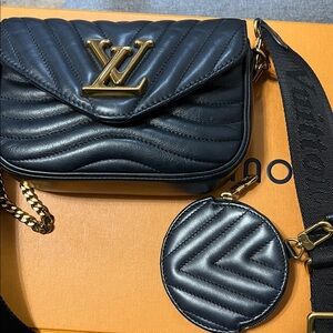 3324 LV pochete Bag Details Givne During Live Show